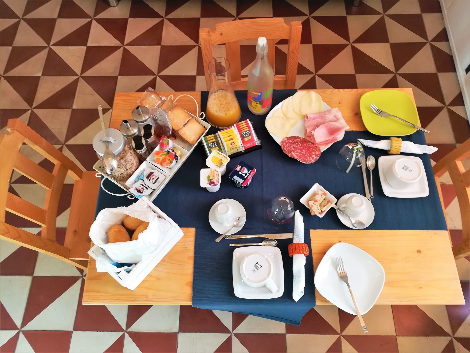 Terra Del Sole Bed and Breakfast Trani Restaurant foto