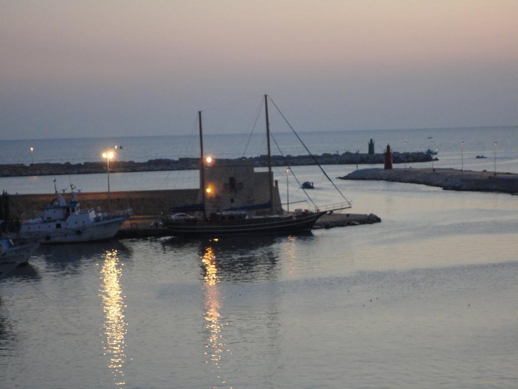 Terra Del Sole Bed and Breakfast Trani Buitenkant foto