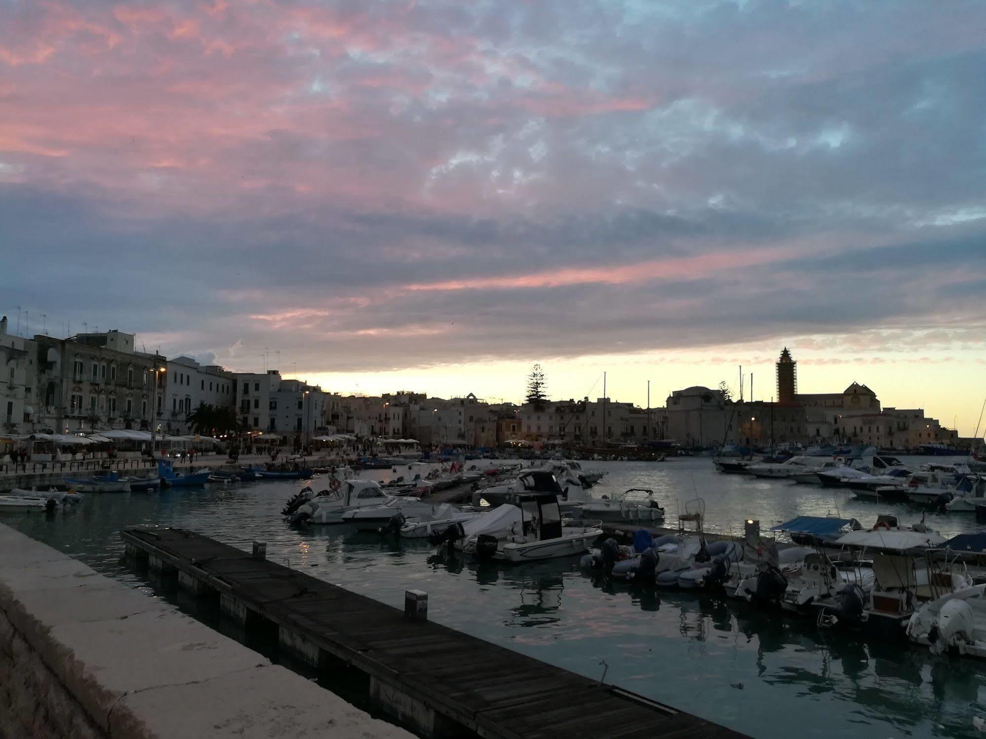 Terra Del Sole Bed and Breakfast Trani Buitenkant foto